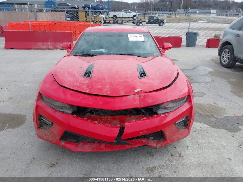2018 CHEVROLET CAMARO VIN: 1G1FH1R74J0185575