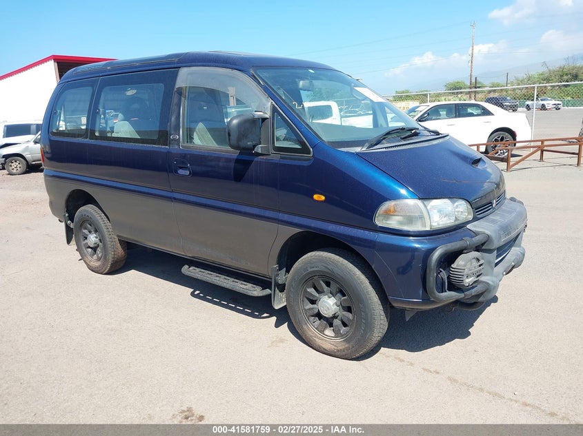 PE8W0210856 MITSUBISHI VAN Photo 1
