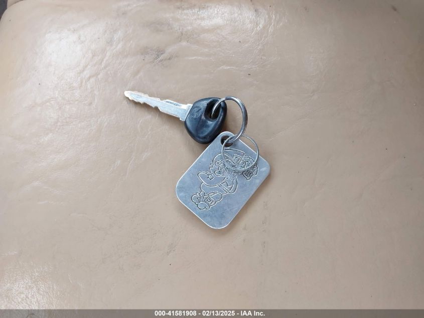 2002 Mazda Mx-5 Miata Cloth/Ls/Se VIN: JM1NB353320232406 Lot: 41581908