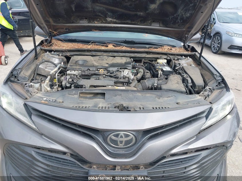 2018 TOYOTA CAMRY VIN: 4T1B11HK6JU628684