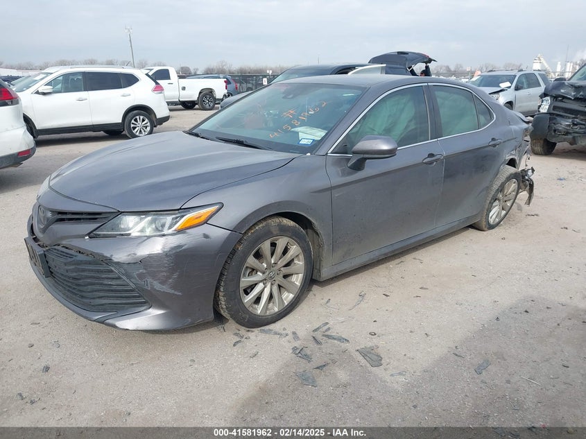 2018 TOYOTA CAMRY VIN: 4T1B11HK6JU628684