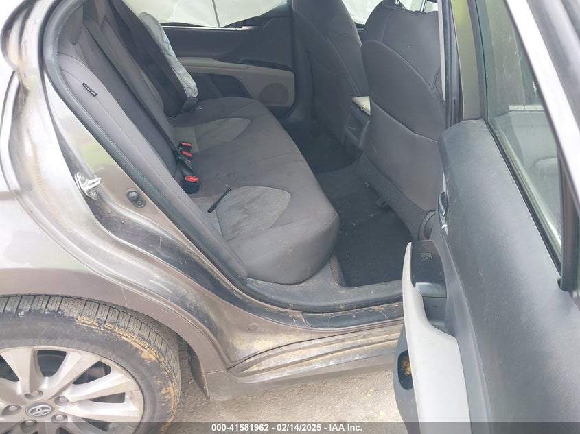 2018 TOYOTA CAMRY VIN: 4T1B11HK6JU628684