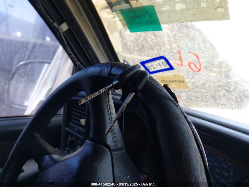 2000 GMC Sierra 1500 Sle VIN: 1GTEC19V3YZ176243 Lot: 43331746