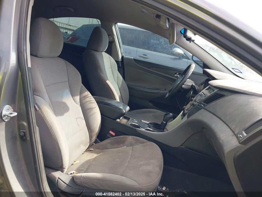 2013 HYUNDAI SONATA VIN: 5NPEB4AC9DH781562