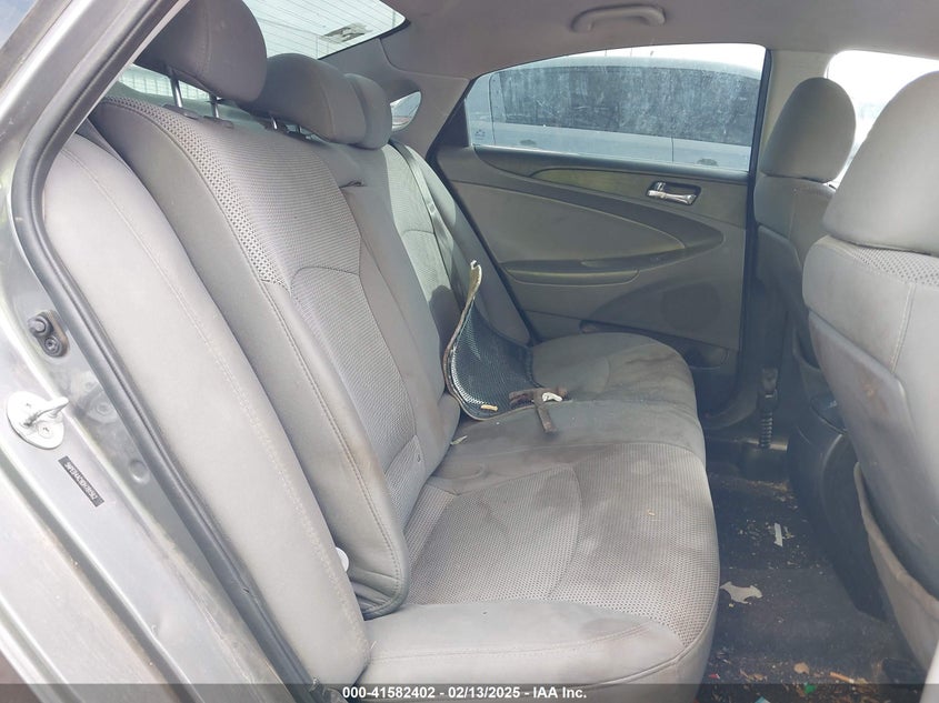 2013 HYUNDAI SONATA VIN: 5NPEB4AC9DH781562