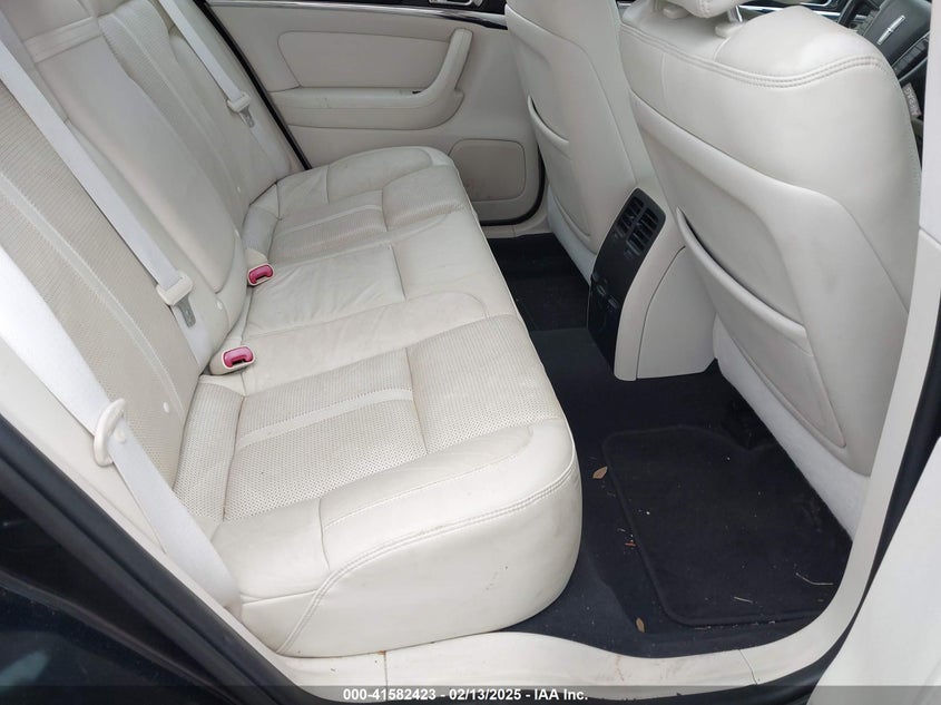 2009 LINCOLN MKS VIN: 1LNHM93R49G611607