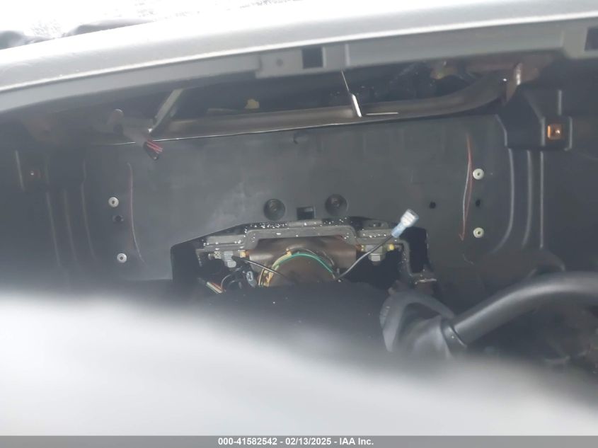 2004 Chevrolet Tahoe Lt VIN: 1GNEC13T24R186187 Lot: 41582542