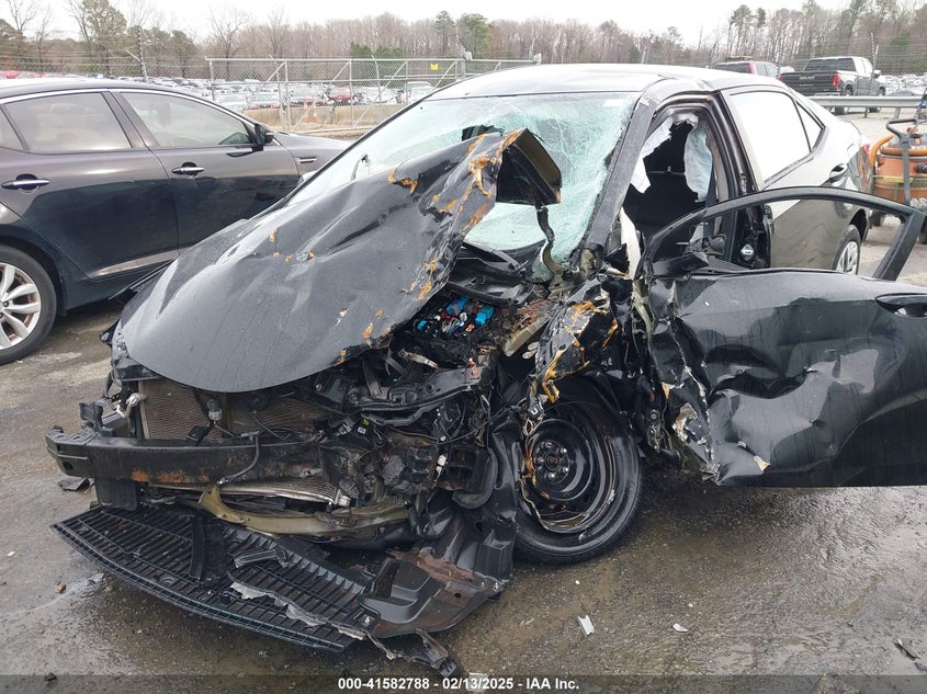 2017 TOYOTA COROLLA LE - 2T1BURHEXHC915683