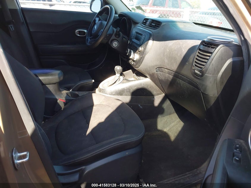 2015 KIA SOUL VIN: KNDJN2A28F7170835
