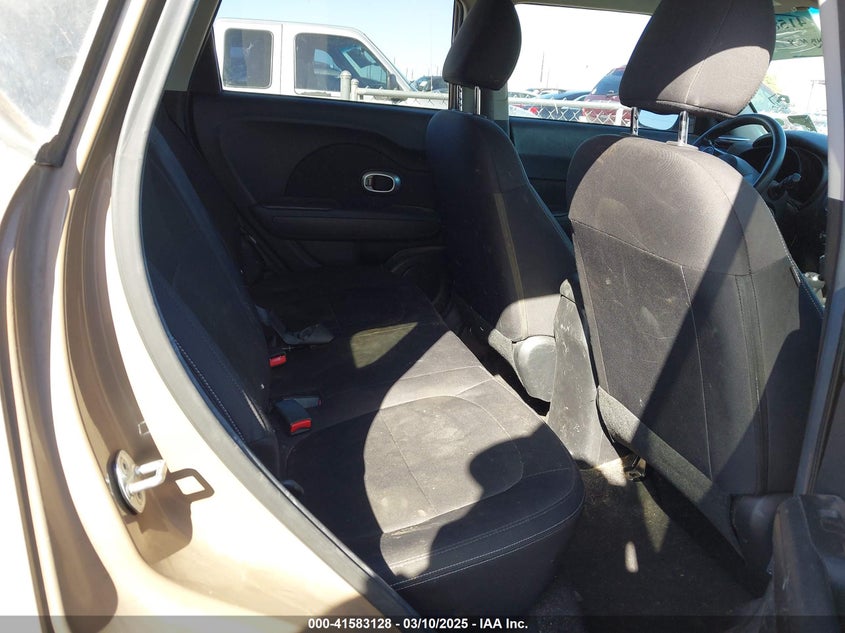 2015 KIA SOUL VIN: KNDJN2A28F7170835