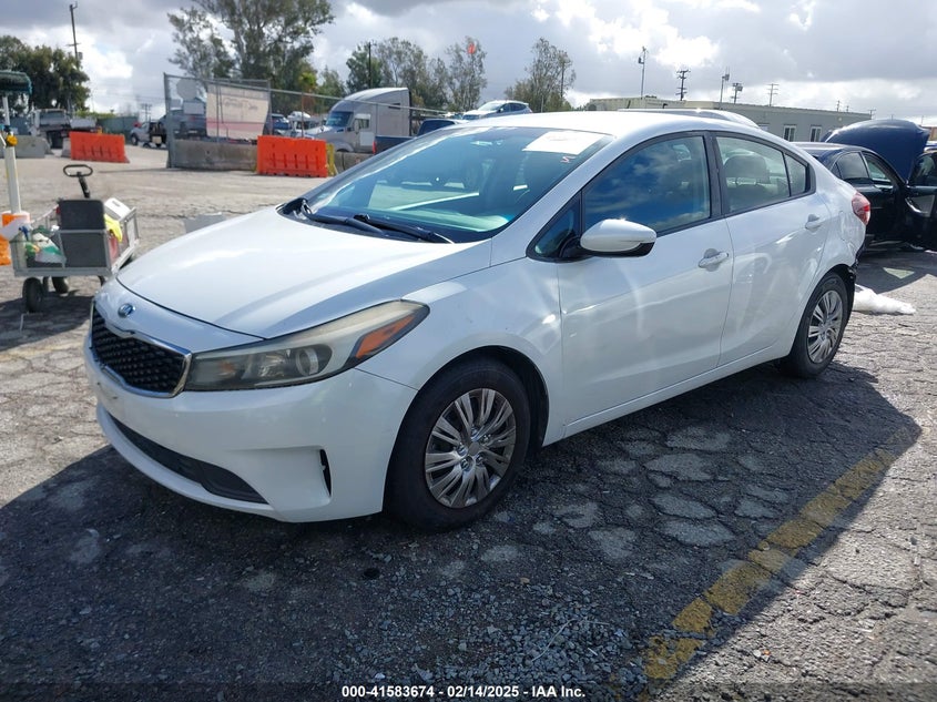 2017 KIA FORTE VIN: 3KPFL4A7XHE161687