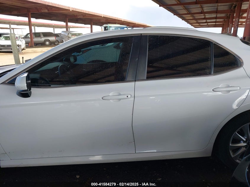 2018 TOYOTA CAMRY VIN: 4T1B11HK5JU012815