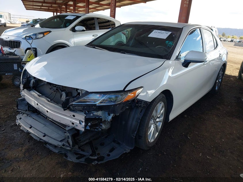 2018 TOYOTA CAMRY VIN: 4T1B11HK5JU012815