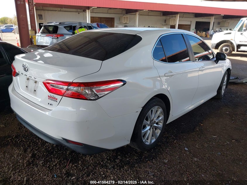 2018 TOYOTA CAMRY VIN: 4T1B11HK5JU012815
