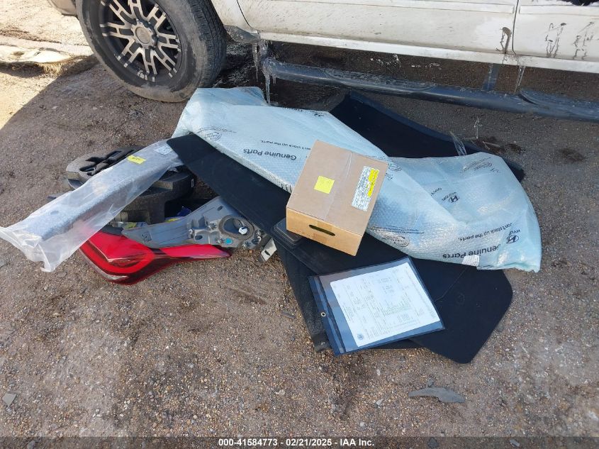 2015 Hyundai Genesis 3.8 VIN: KMHGN4JEXFU092474 Lot: 41584773