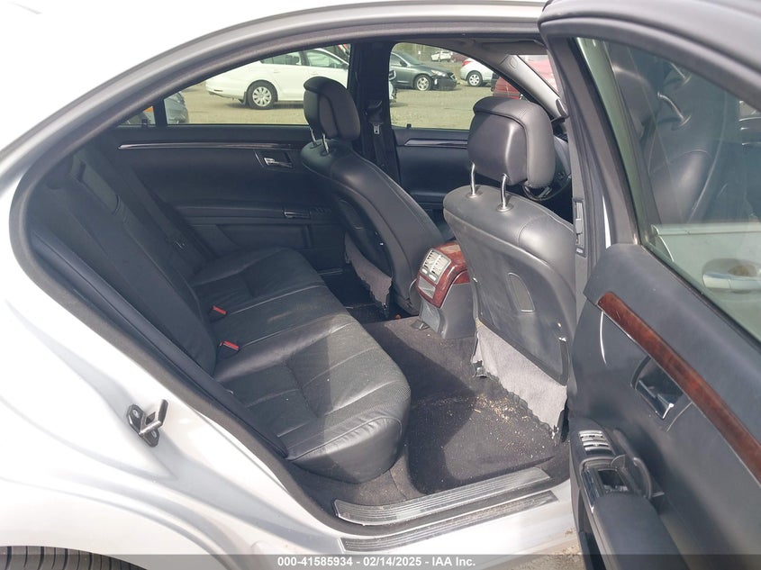 2007 MERCEDES-BENZ S 550 VIN: WDDNG71XX7A092718
