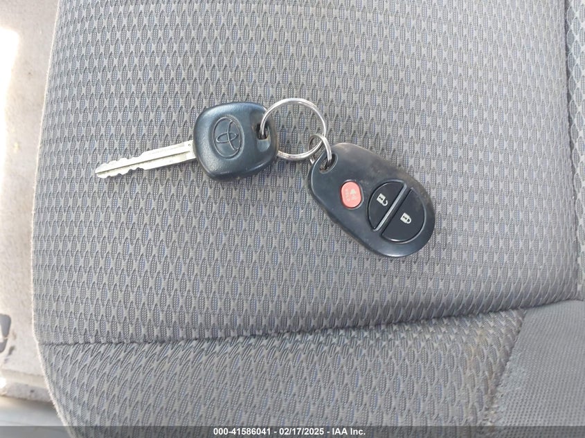 2007 TOYOTA TACOMA VIN: 5TEUU42N77Z391549