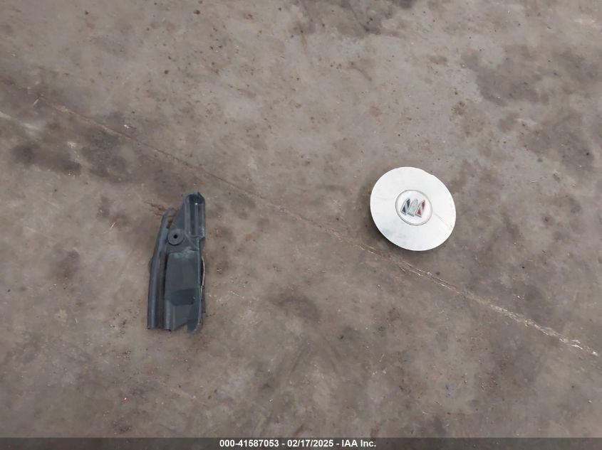 2000 Buick Century Limited VIN: 2G4WY55J7Y11776 Lot: 41587053