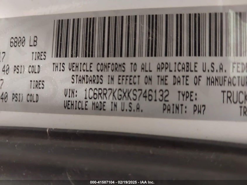 2019 RAM 1500 CLASSIC VIN: 1C6RR7KGXKS746132