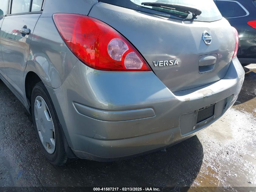 2009 Nissan Versa 1.8S VIN: 3N1BC13E49L415323 Lot: 41587217