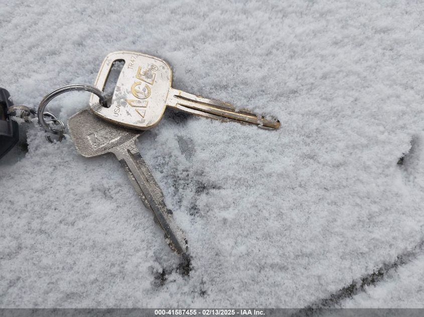 1999 Toyota Tacoma VIN: 4TAVL52N2XZ498111 Lot: 41587455