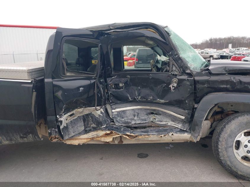 2004 Chevrolet Silverado 1500 Z71 VIN: 2GCEK19T041260637 Lot: 41587738
