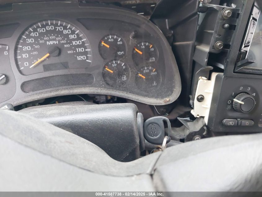 2004 Chevrolet Silverado 1500 Z71 VIN: 2GCEK19T041260637 Lot: 41587738