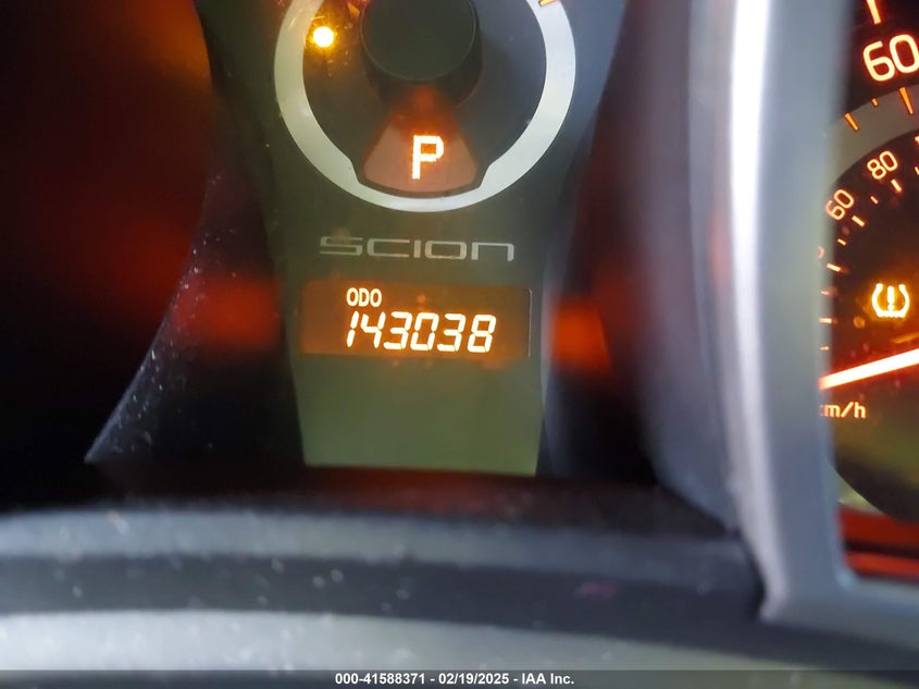 2011 SCION TC VIN: JTKJF5C78B3018653