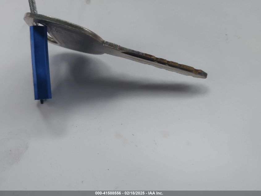 2005 Chevrolet Tahoe Lt VIN: 1GNEC13TX5R135215 Lot: 41588556