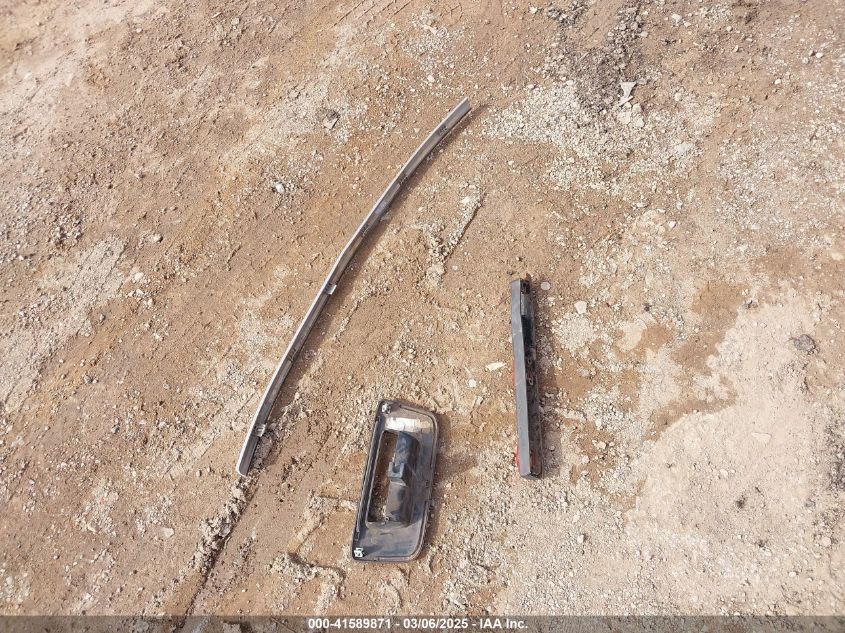 2009 Chevrolet Silverado 2500Hd Work Truck VIN: 1GCHC43K89F102042 Lot: 41589871