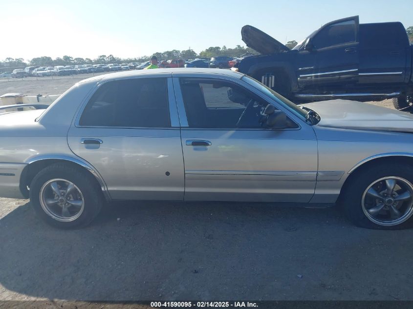 2005 Ford Crown Victoria VIN: 2FAHP74W55X166437 Lot: 41590095