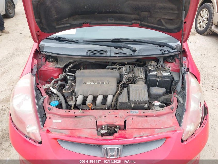 2007 HONDA FIT VIN: JHMGD38647S064889