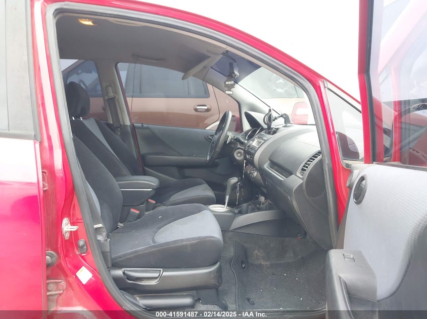 2007 HONDA FIT VIN: JHMGD38647S064889