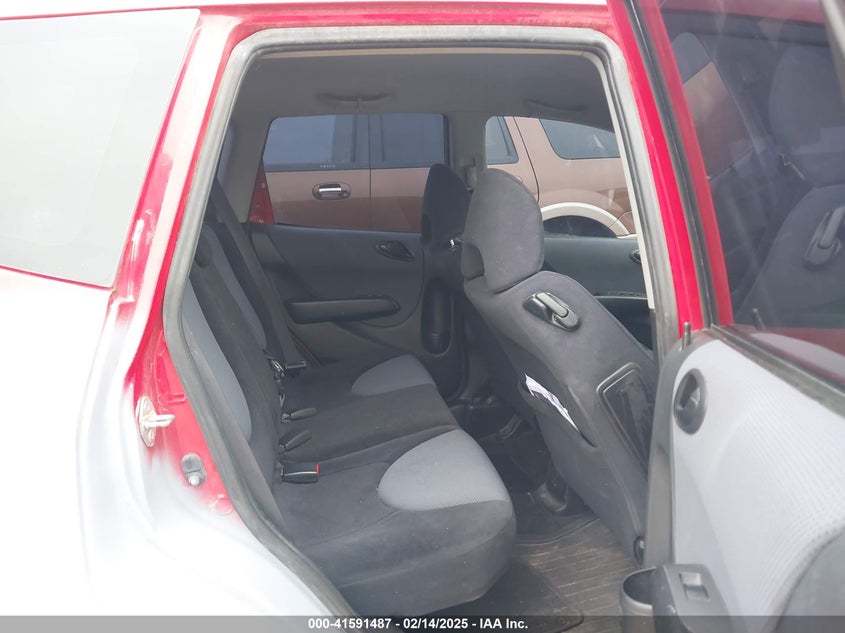 2007 HONDA FIT VIN: JHMGD38647S064889