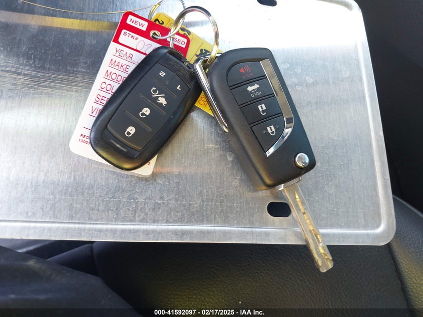 2019 TOYOTA CAMRY SE - 4T1B11HK1KU164222