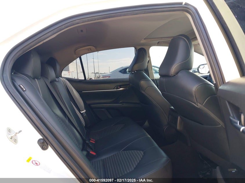 2019 TOYOTA CAMRY SE - 4T1B11HK1KU164222