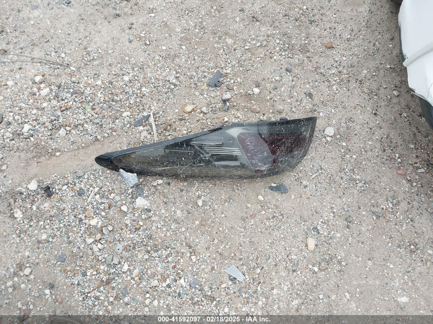 2019 TOYOTA CAMRY SE - 4T1B11HK1KU164222