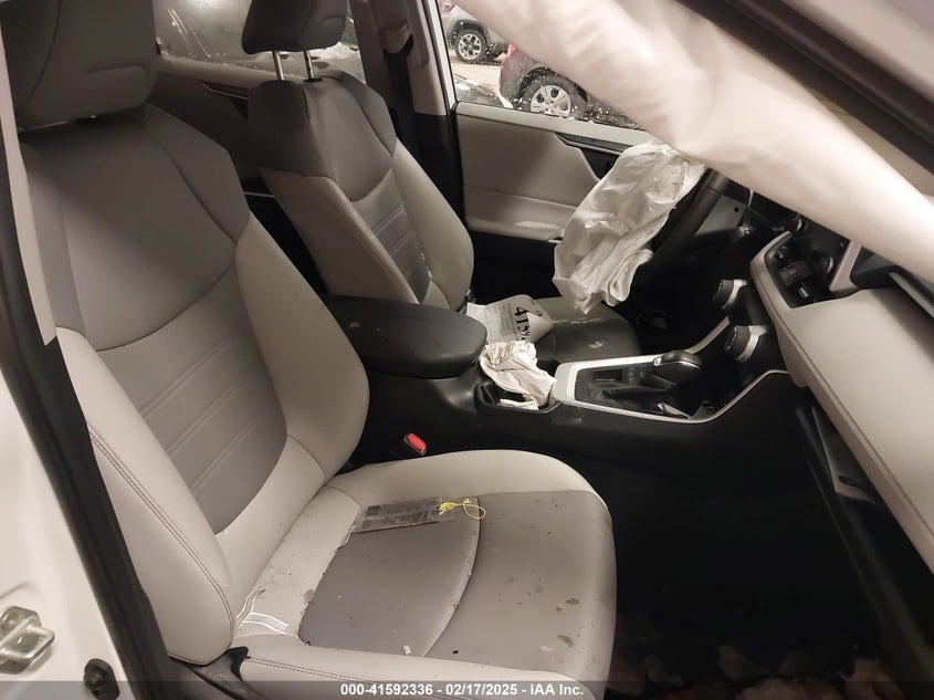 2021 TOYOTA RAV4 XLE PREMIUM - 2T3A1RFV8MW223607