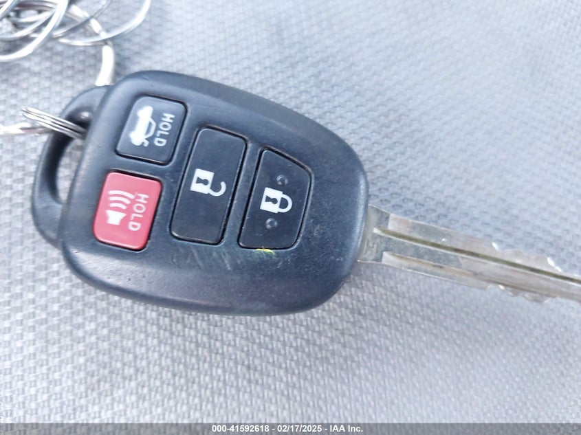 2016 TOYOTA COROLLA LE - 5YFBURHE5GP476214