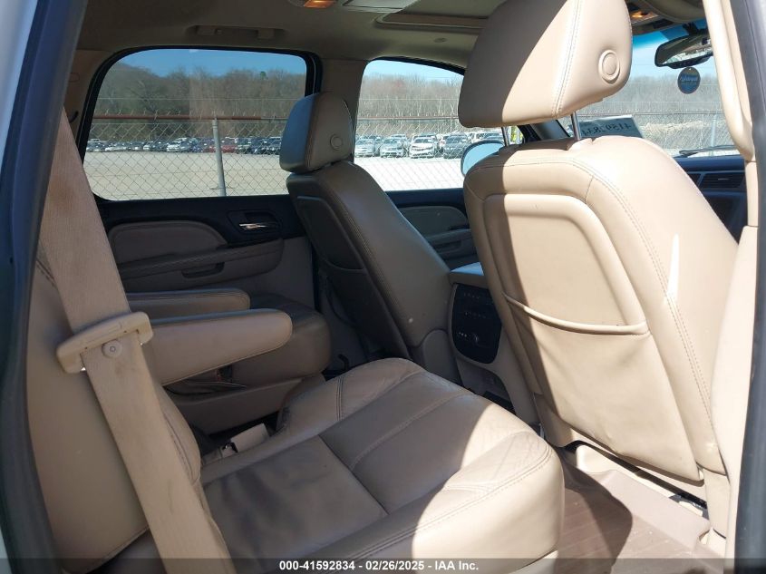 2007 GMC Yukon Denali VIN: 1GKFK63807J295814 Lot: 41592834