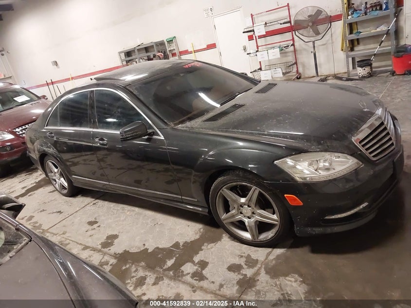 2011 MERCEDES-BENZ S 550 VIN: WDDNG8GB4BA400153