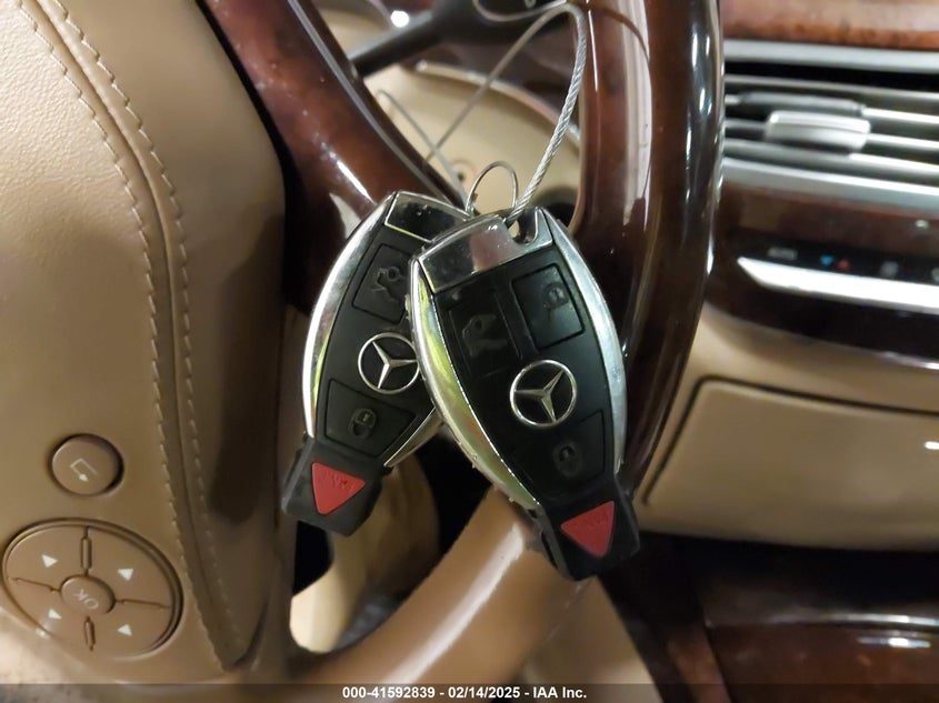 2011 MERCEDES-BENZ S 550 VIN: WDDNG8GB4BA400153