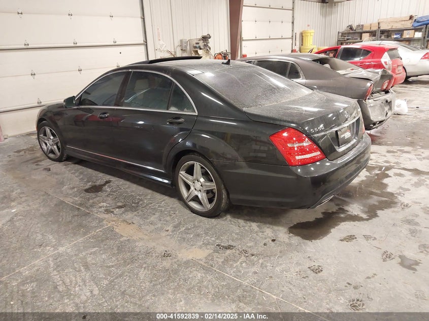 2011 MERCEDES-BENZ S 550 VIN: WDDNG8GB4BA400153