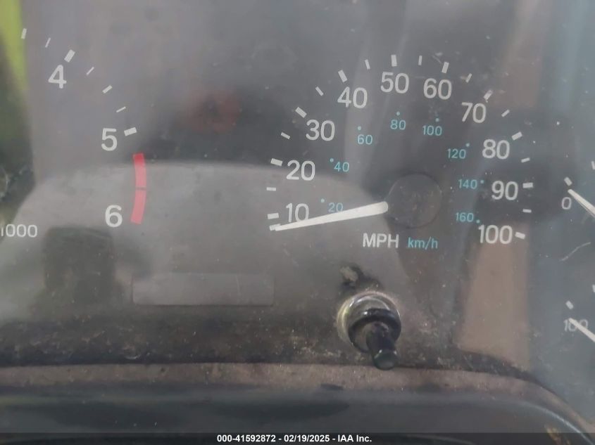 2000 Jeep Wrangler Sahara VIN: 1J4FA59SXYP701098 Lot: 41592872