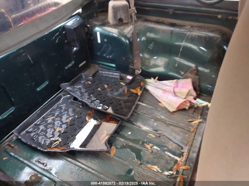 2000 Jeep Wrangler Sahara VIN: 1J4FA59SXYP701098 Lot: 41592872