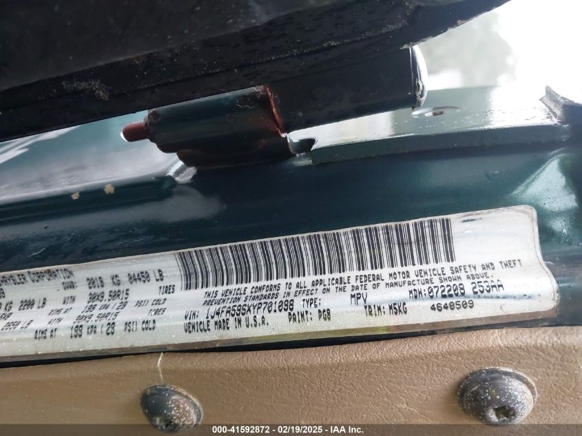 2000 Jeep Wrangler Sahara VIN: 1J4FA59SXYP701098 Lot: 41592872