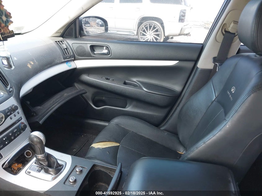 2009 INFINITI G37 VIN: JNKCV61E89M304757