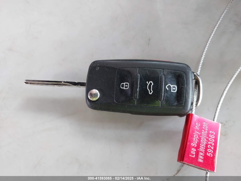 2015 VOLKSWAGEN JETTA VIN: 3VWD17AJ1FM256763