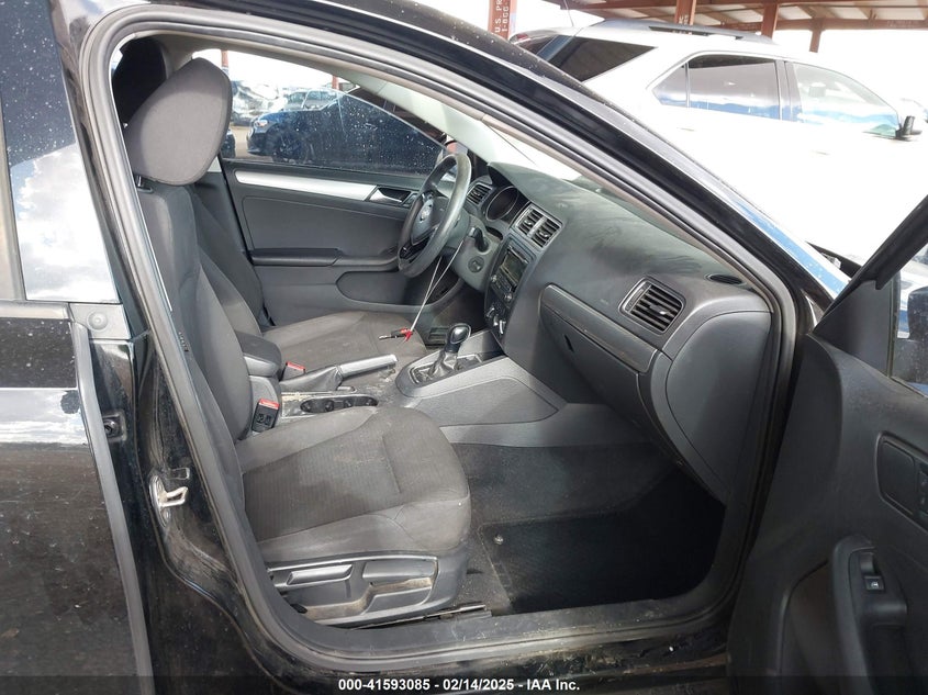 2015 VOLKSWAGEN JETTA VIN: 3VWD17AJ1FM256763