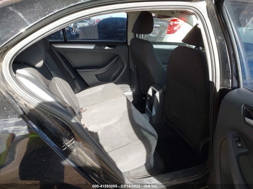 2015 VOLKSWAGEN JETTA VIN: 3VWD17AJ1FM256763